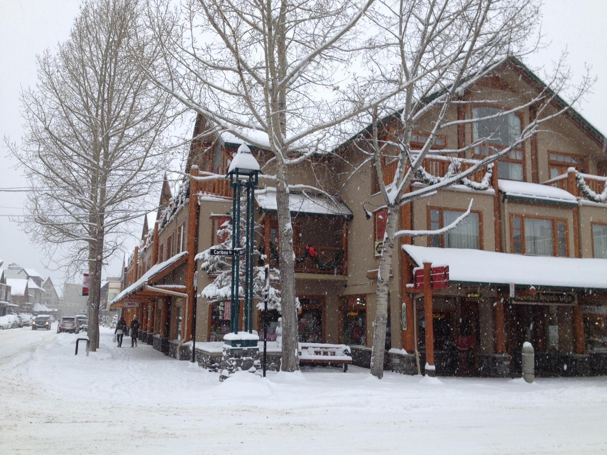 Brewster Mountain Lodge Banff Exterior foto